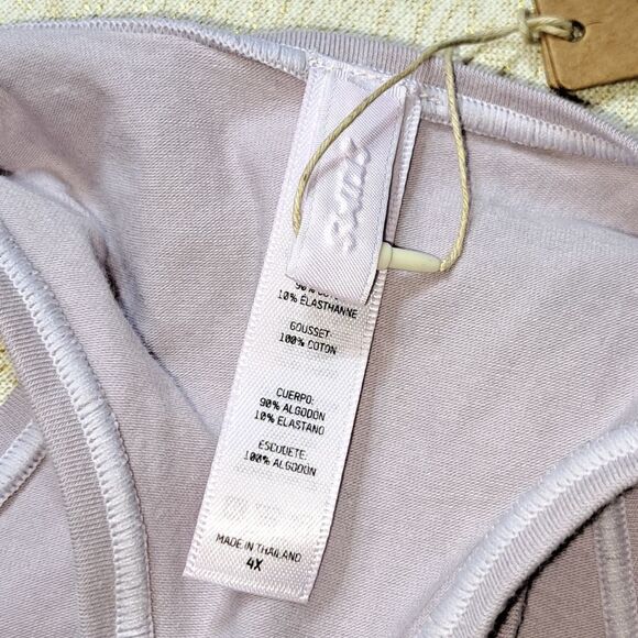 NWT SKIMS THONG - Picture 8 of 16